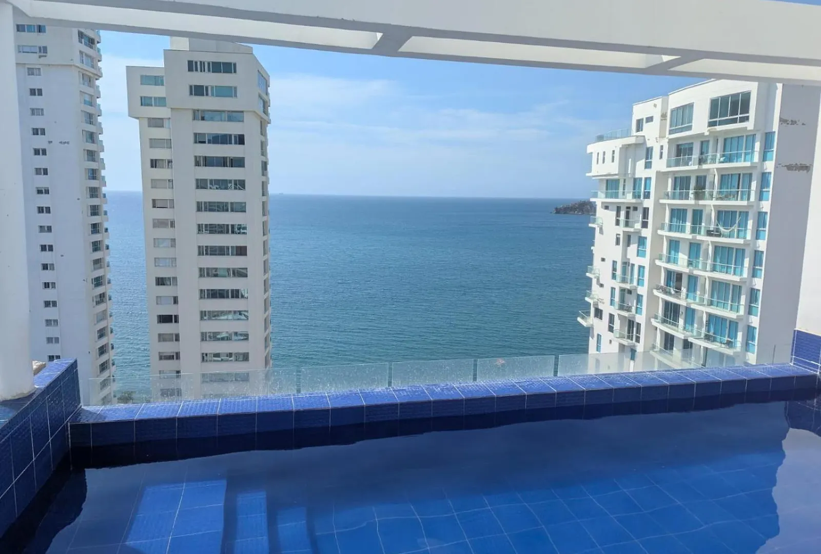 Aparta Suite Vista Al Mar Gaira Colombia